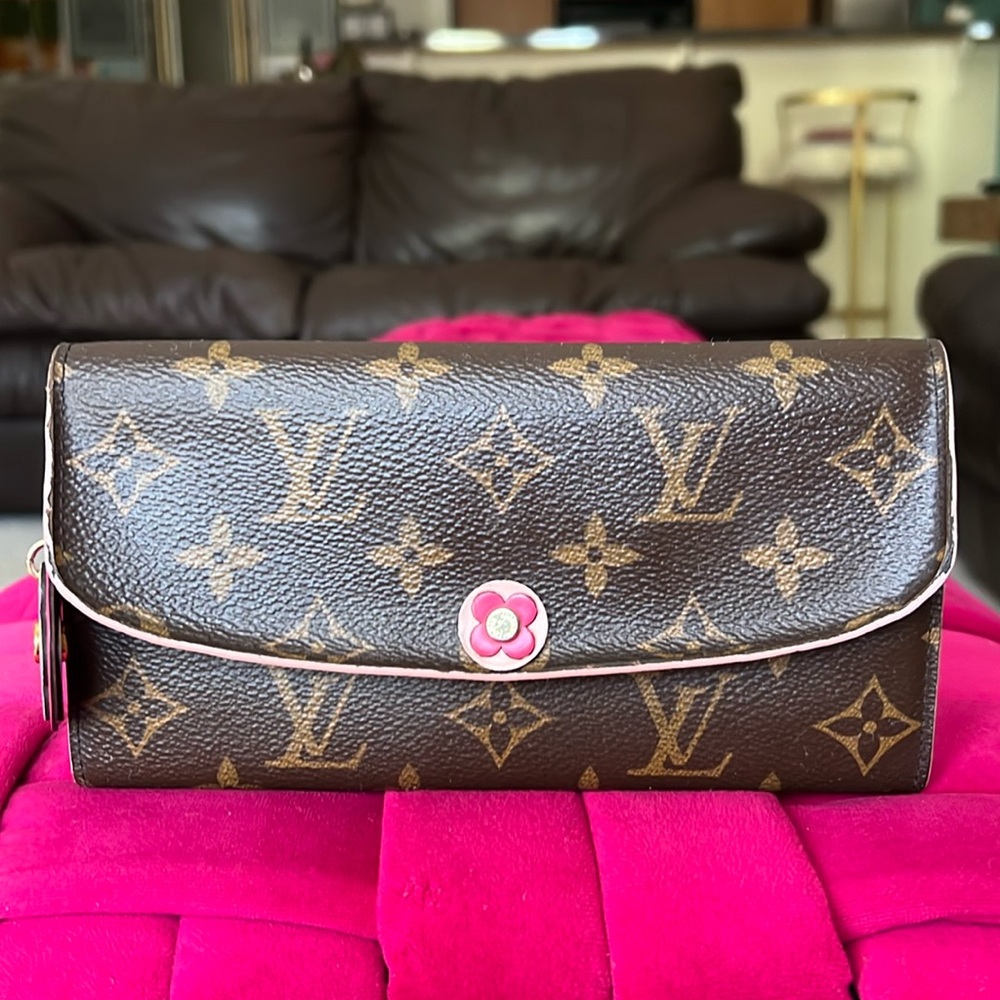 Louis Vuitton Bloom Flower Emilie Wallet-EUC - Picture 3 of 16